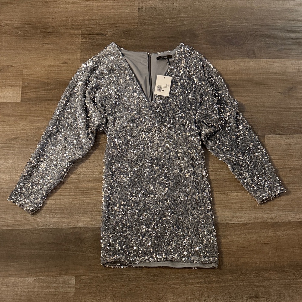 NWT Forever 21 Sequin V-Neck Dress in Silver
